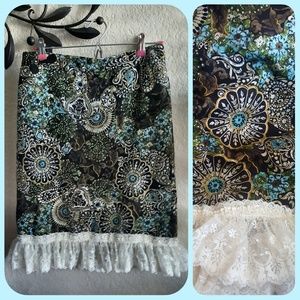 🛍Flirty Pencil Skirt With Lace Trim Sz {8}